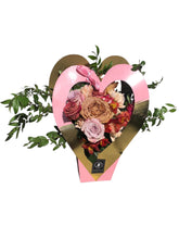 Load image into Gallery viewer, Lady Devine Flower Carrier