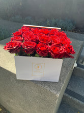 Load image into Gallery viewer, Gold Glittered Red Freedom Rose Flower Box