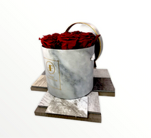 Load image into Gallery viewer, FRANCISCAN PRESERVED ROSES BOX (SOLD OUT)
