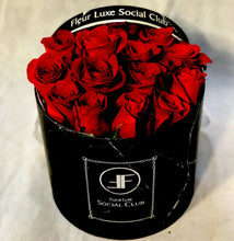 Load image into Gallery viewer, LOUVERTURE PRESERVED ROSES BOX (SOLD OUT)