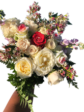 Load image into Gallery viewer, California Lucky Heart❣️ Supreme Bouquet
