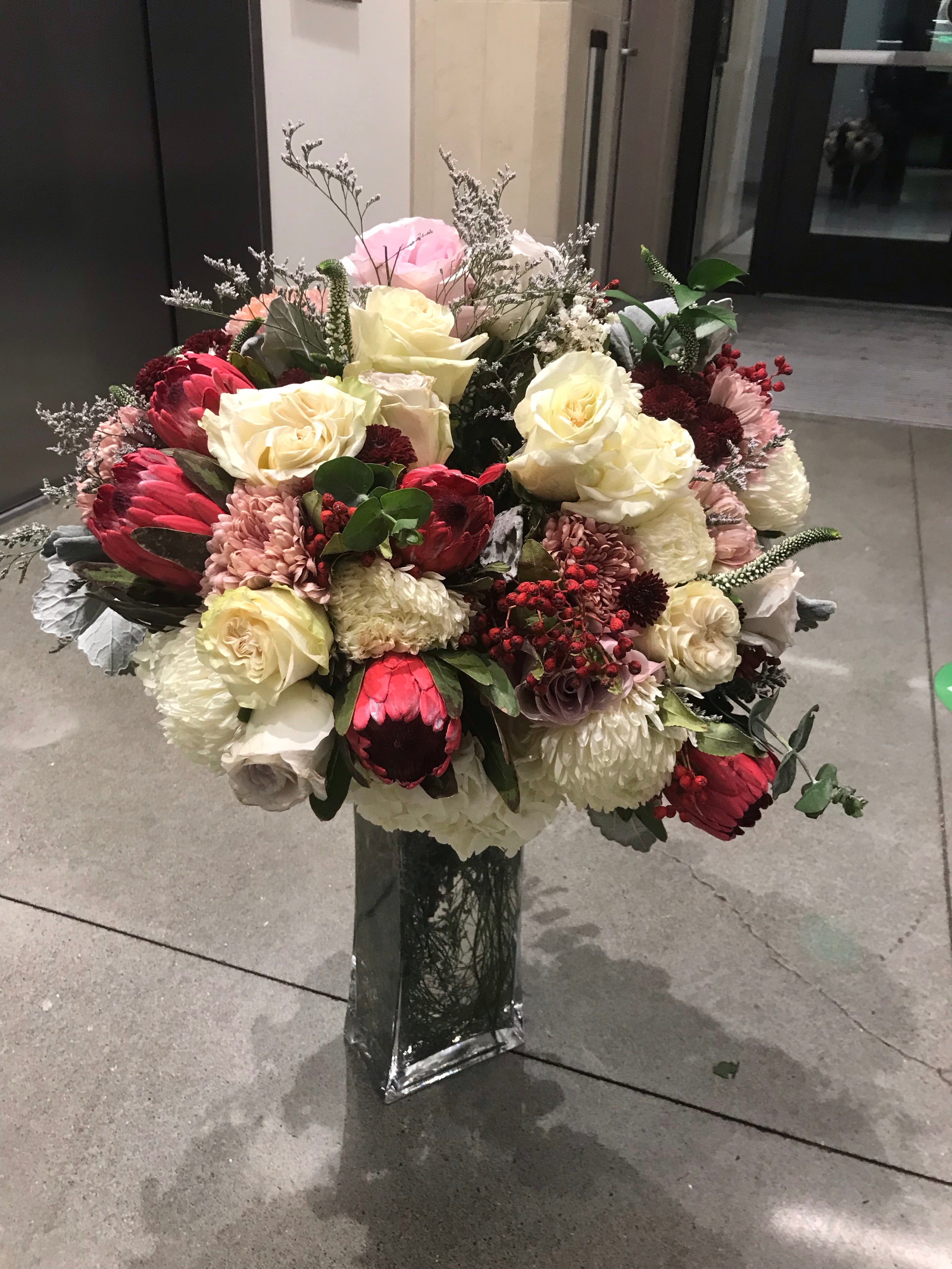 LaFramboise Break Apart Centerpiece