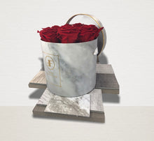 Load image into Gallery viewer, FRANCISCAN PRESERVED ROSES BOX
